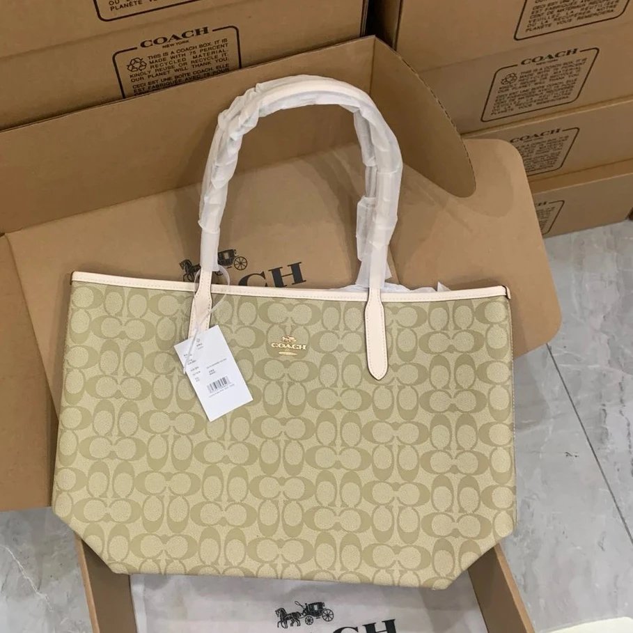 Reversible City Tote Bag photo 4