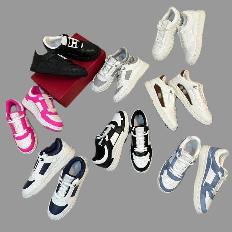Valentino 2025 Studded Leather Unisex Sneakers