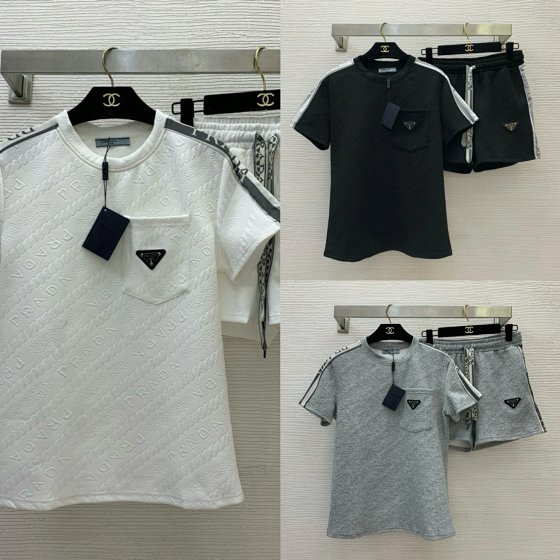 Prad * new full width three-dimensional embossed letter casual sports two-piece set! Color blocking edge splicing triangle logo accessories decoration slim fit short sleeved T-shirt top ➕ Drawstring elastic waist casual shorts! Black, gray, white, 𝐒𝐌𝐋 𝐗𝐋 𝐗𝐗𝐋(M