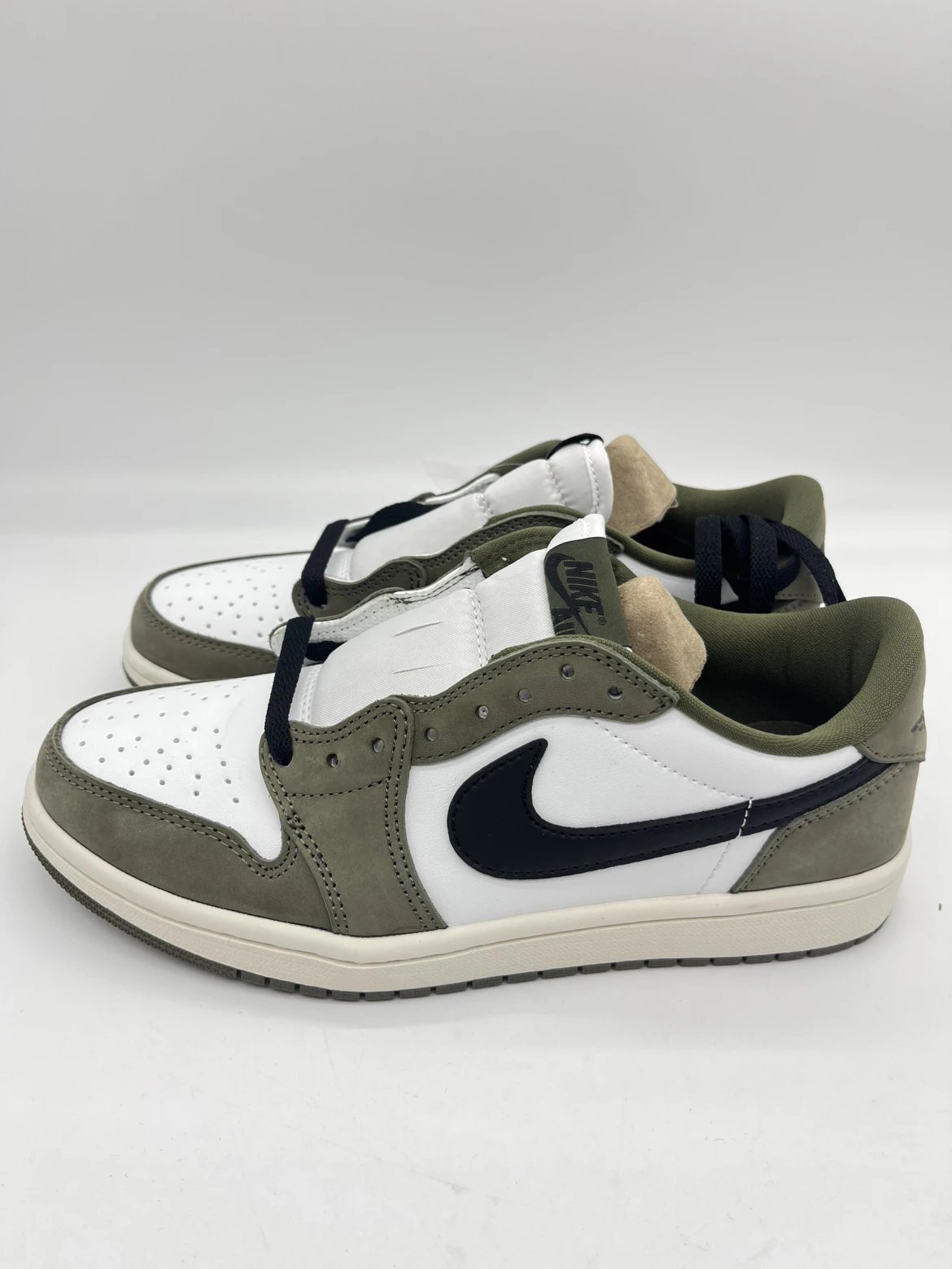 Air Jordan 1 Retro Low OG Olive Green