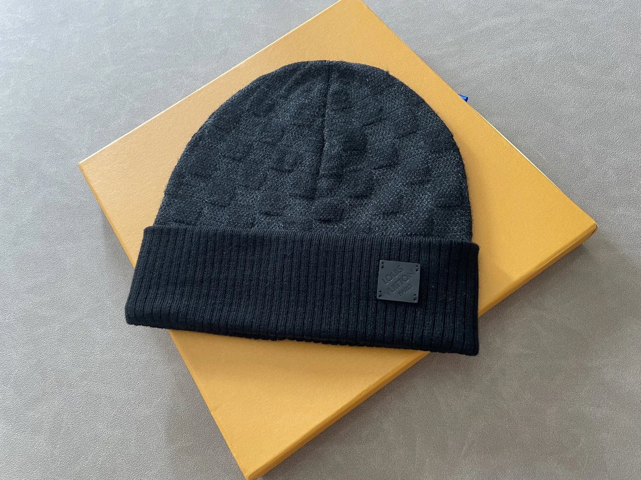 Simple and fashionable warm woolen hat, fashionable and comfortable, trendy woolen woolen hat