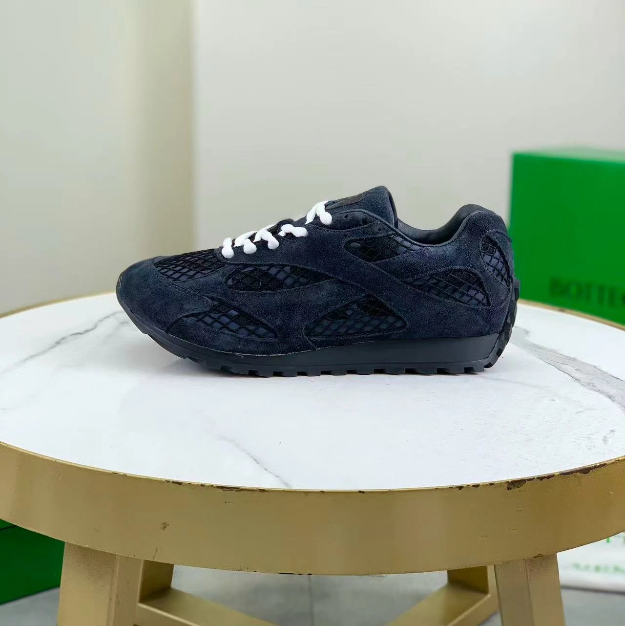 V24