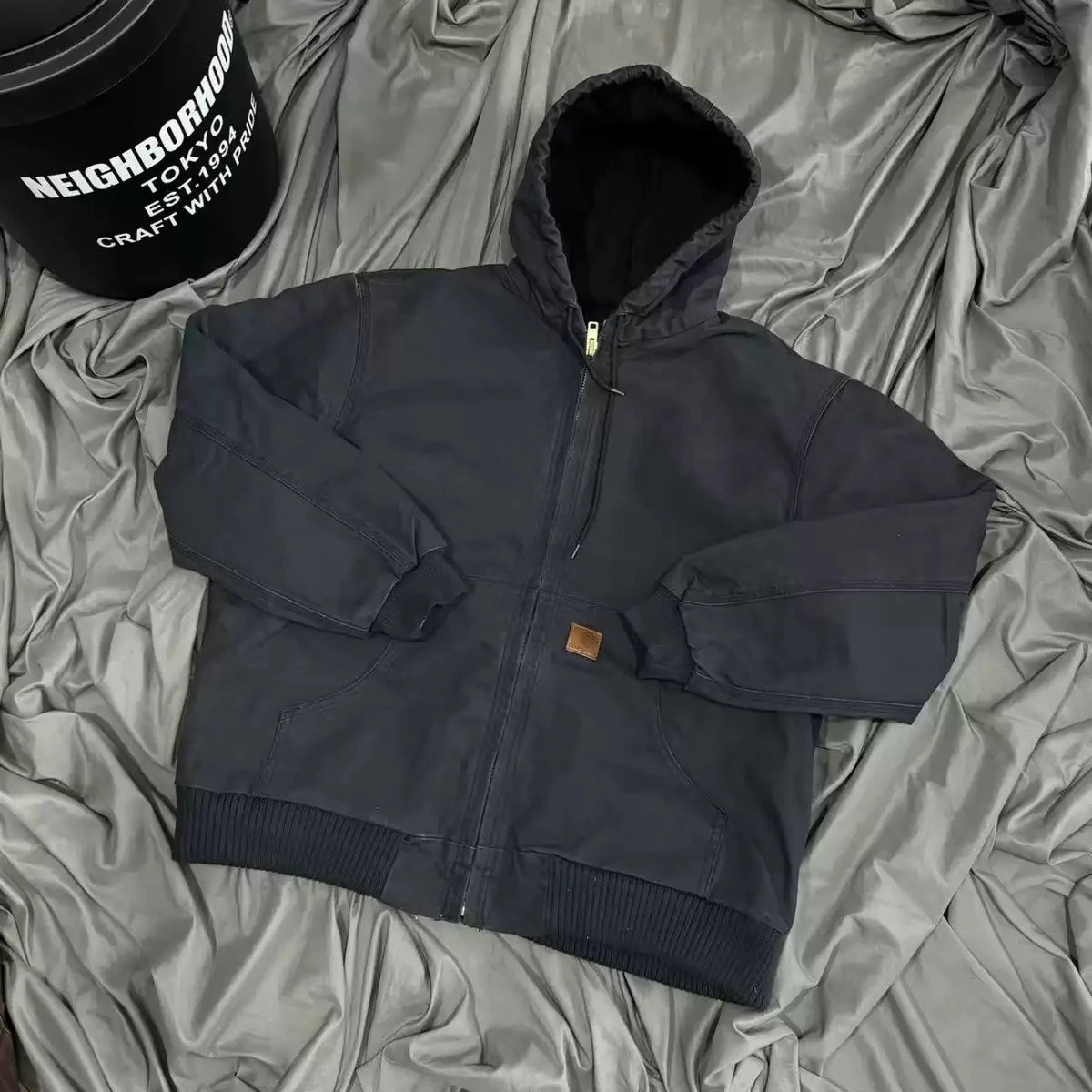 Carhartt Classic Hooded Work Jacket photo 2
