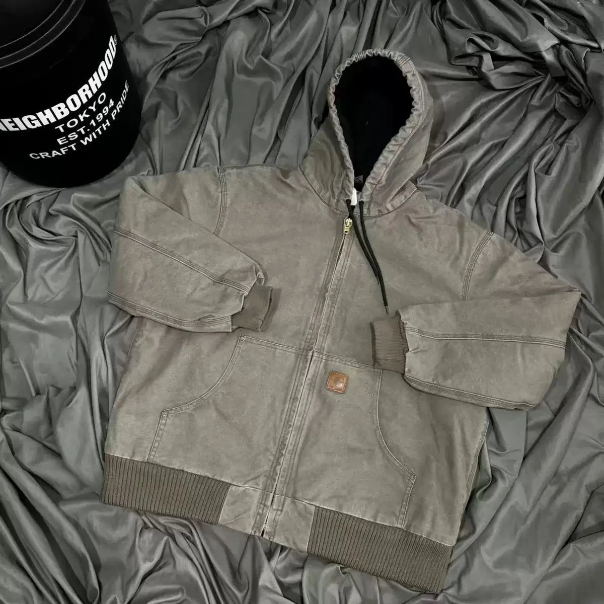 Carhartt Classic Hooded Work Jacket photo 6