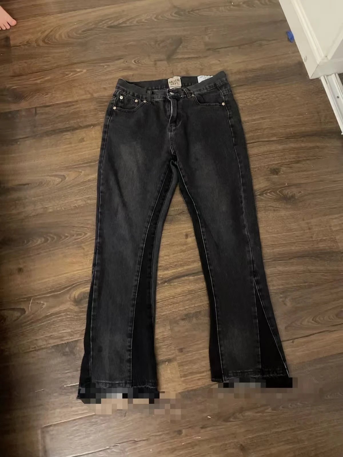 Washed Flared Jeans photo 3
