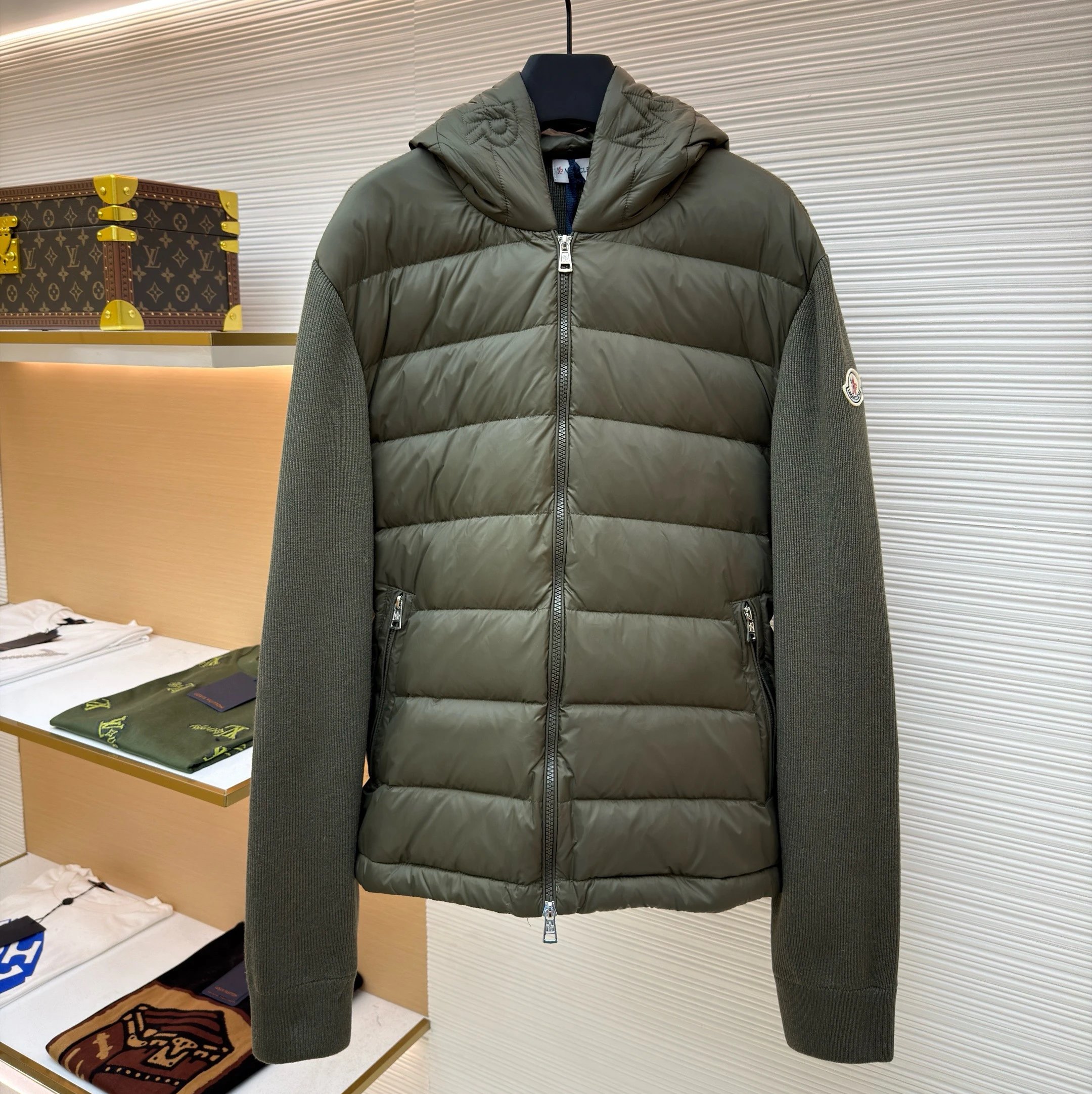 Military green without pockets