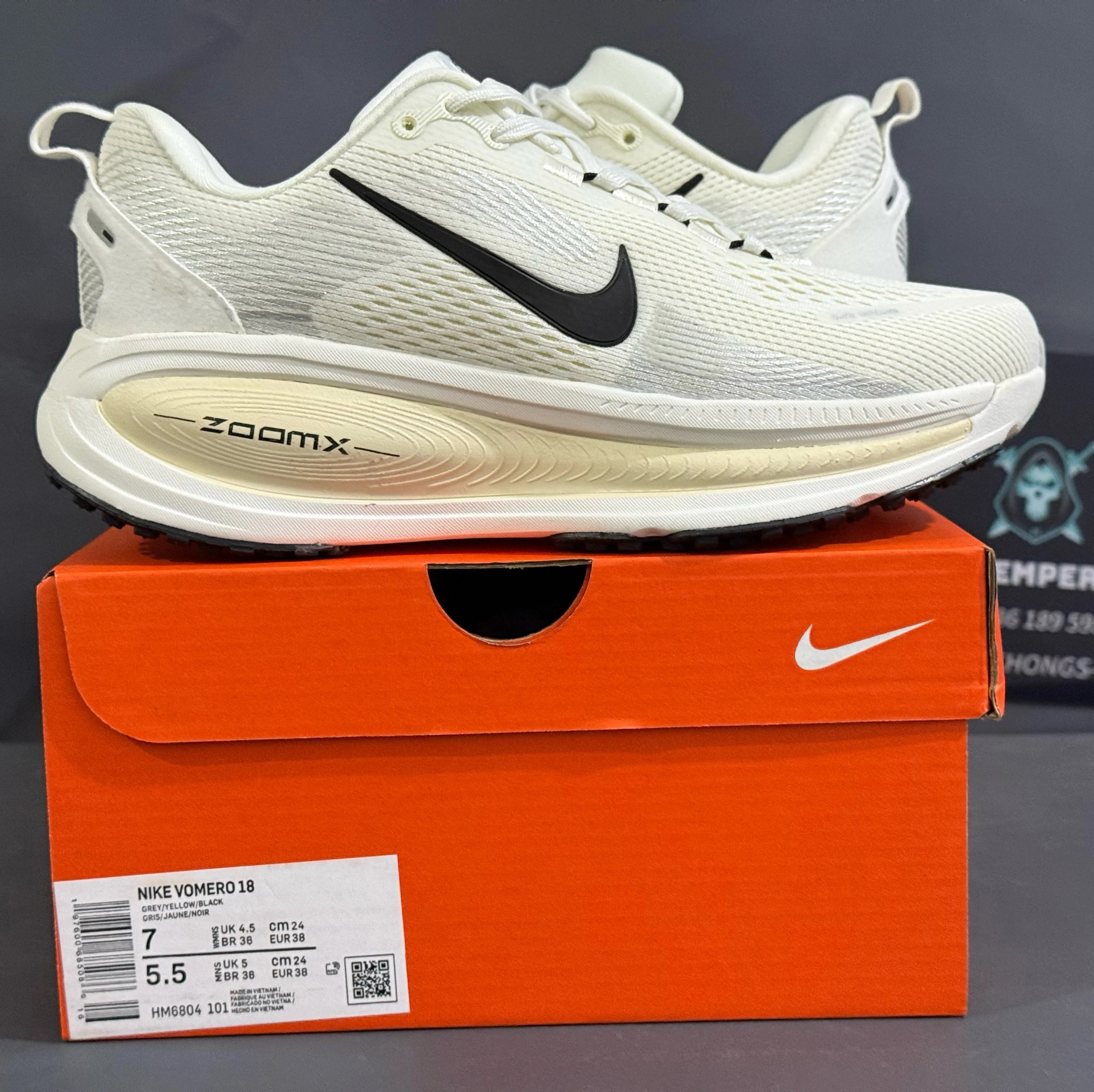 Nike Vomero 18 Summit White Coconut Milk HM6804-101