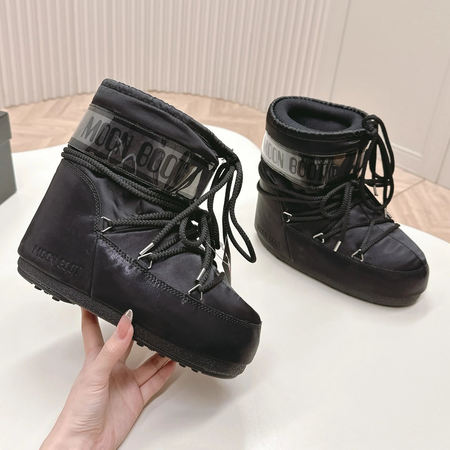 Black Glossy