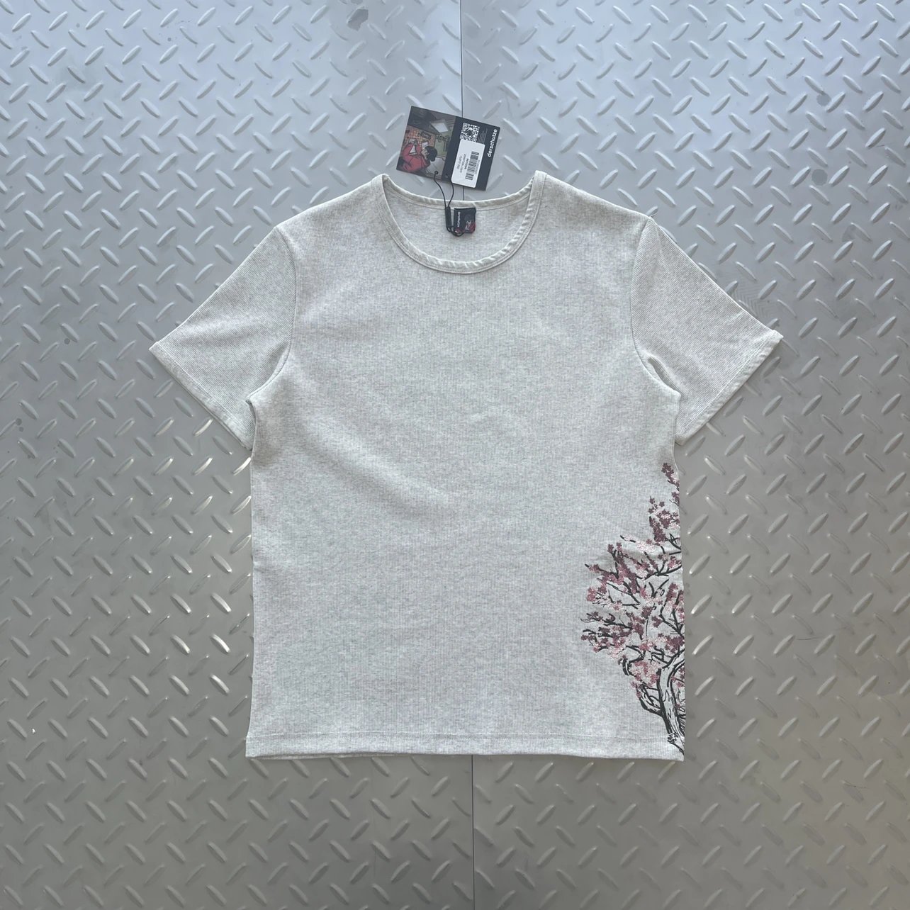 Heather Gray Ribbed Short-Sleeve Tee with Pink Floral Embroidery DS-52