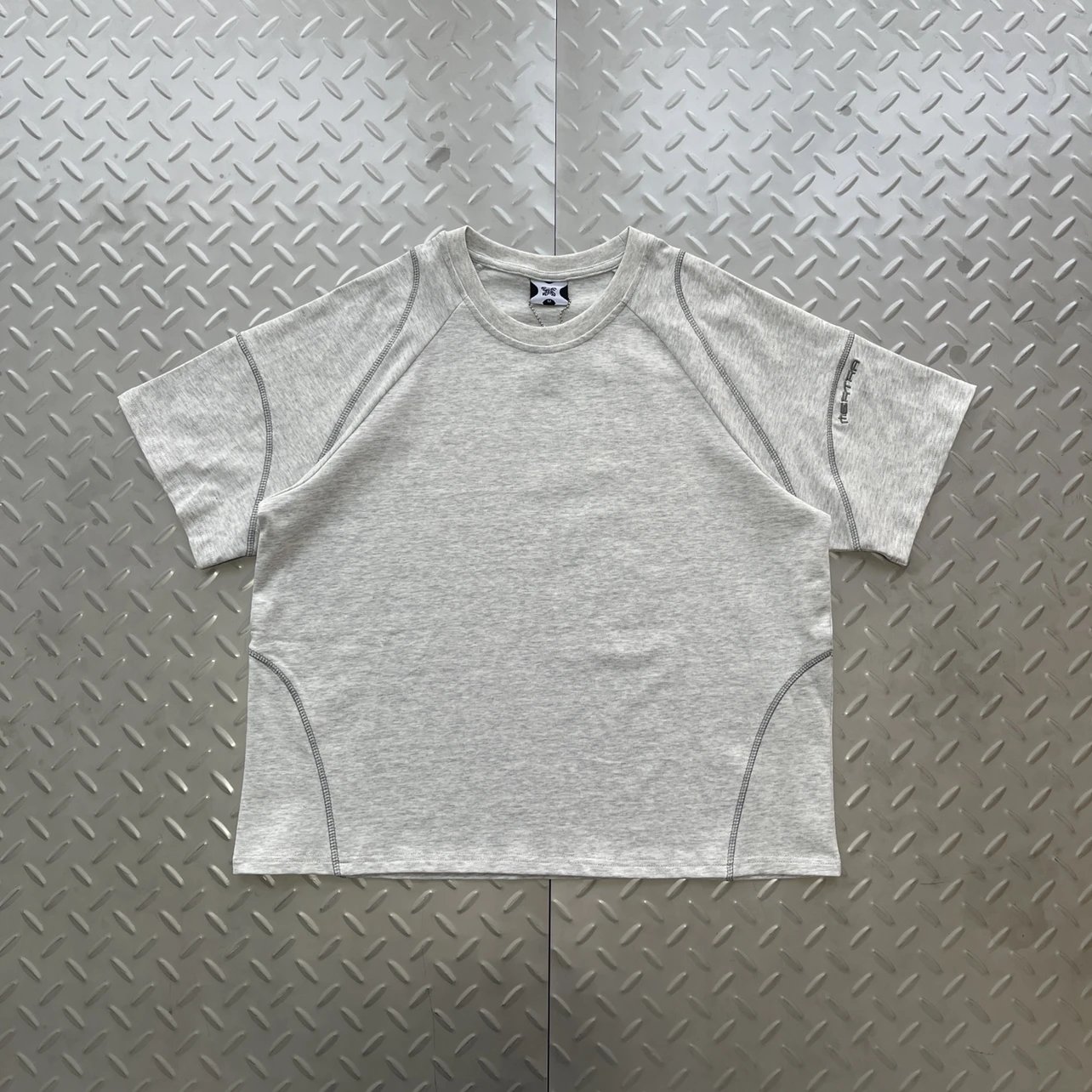 Curved Contrast Stitching Sleeve Embroidered Detail Heather Grey Short Sleeve M-51