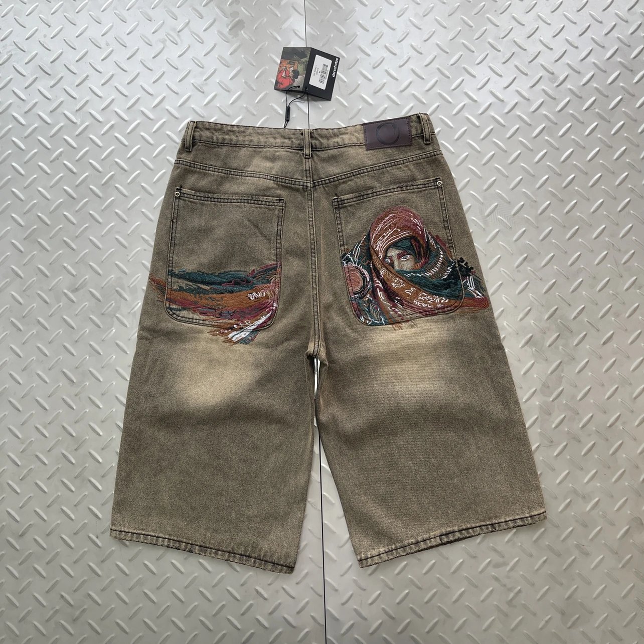 Yasmin face embroidered brown denim shorts DS-60