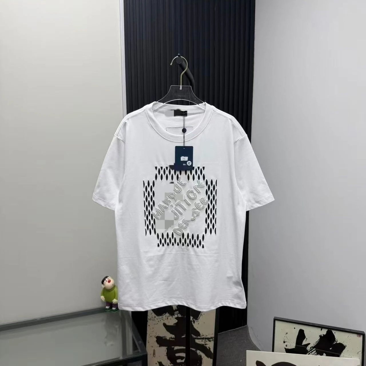 Pearl embroidery white and black