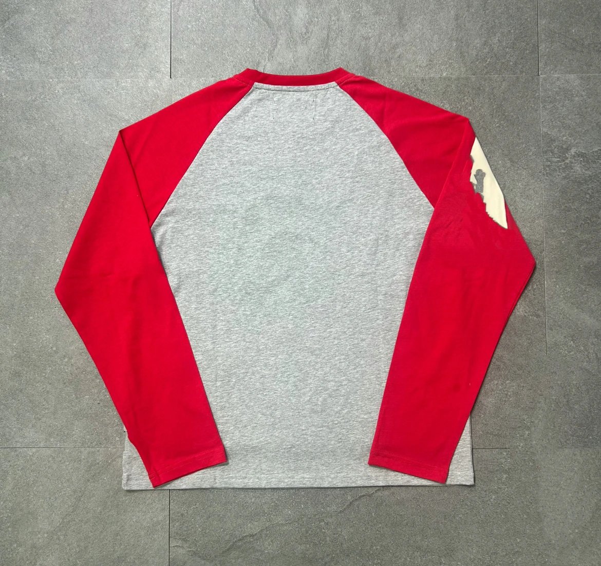 Double color long sleeved shirt