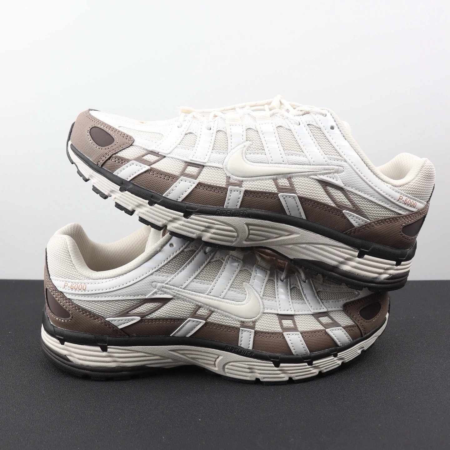 White brown IO1904-104