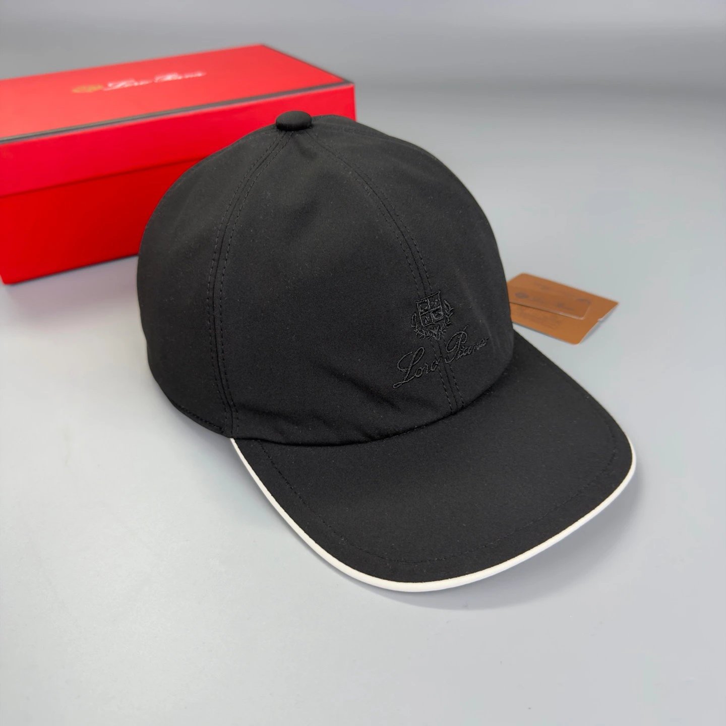 Loro Baseball Cap with Logo Emblem and Embroidered Retro Design - Adjustable Breathable Hip-Hop Hat for Men, Summer New High-End Luxury Fashion, Sun Protection, Elegant, High-End, INS Style, Versatile, Old Money, Vintage Minimalist