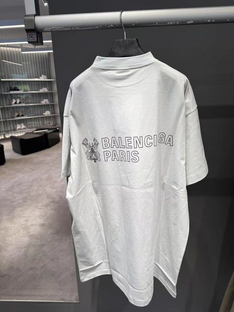 Tee from Yin Kuang's Shop