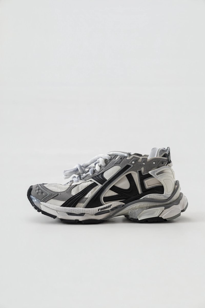 Cola -Bal Runner