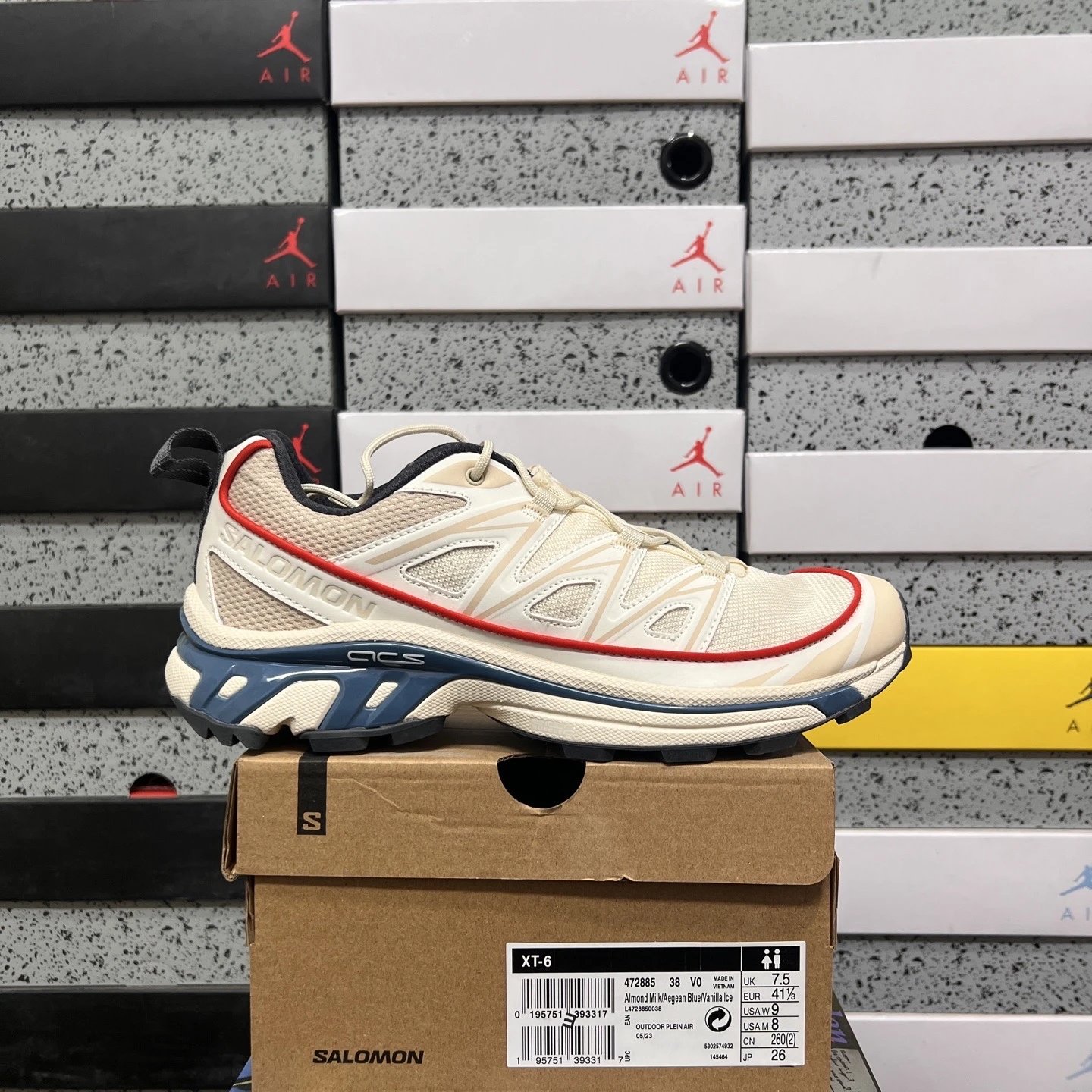 XT-6 Beige Gray Blue 472885