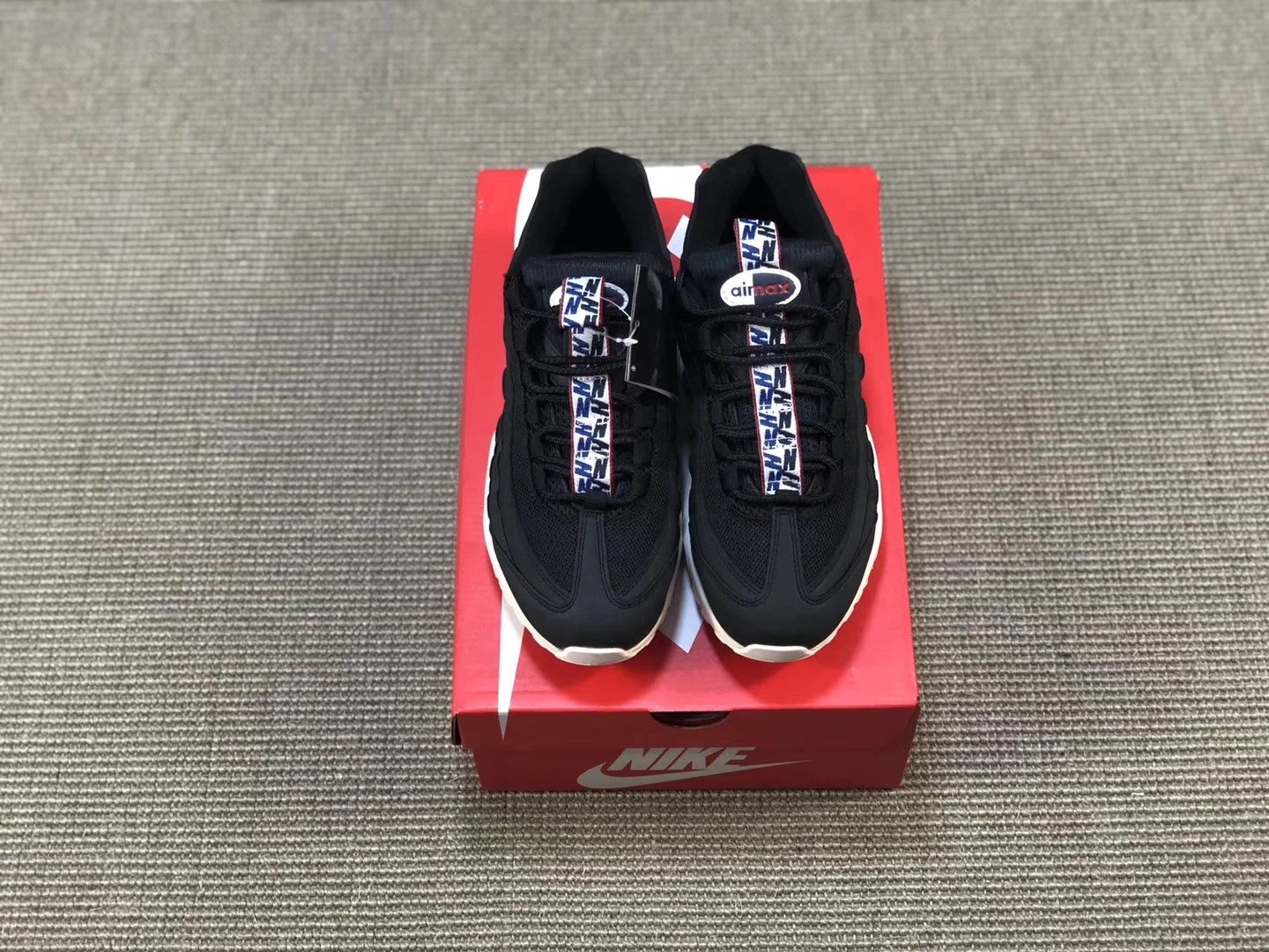Nike Air Max 95 Black Sneakers - 26