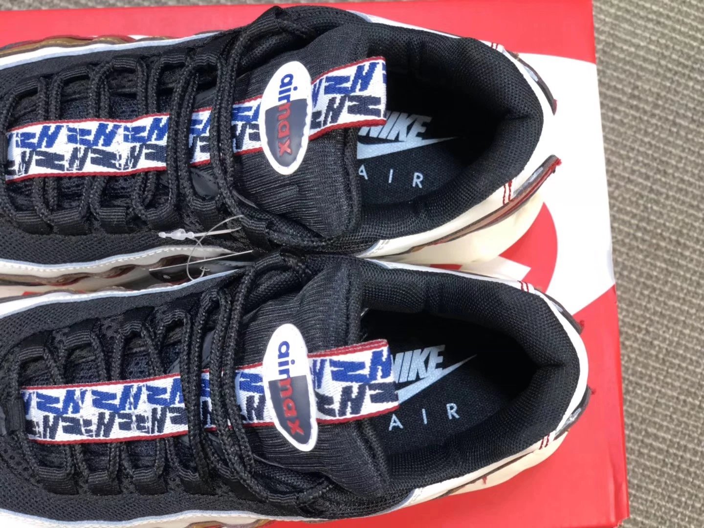 Nike Air Max 95 Black Sneakers - 37