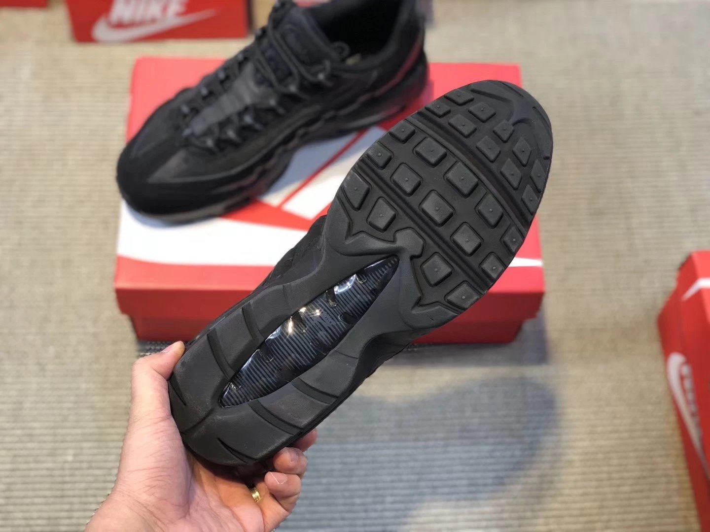 Nike Air Max 95 Black Sneakers - 69