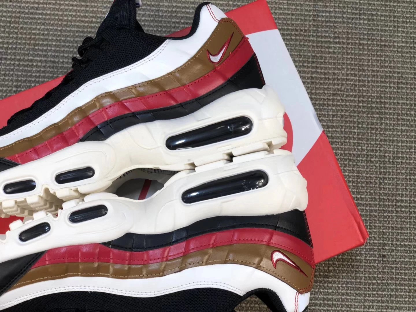 Nike Air Max 95 Black Sneakers - 38
