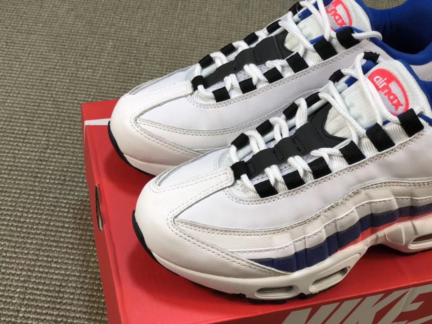 Nike Air Max 95 Black Sneakers - 51