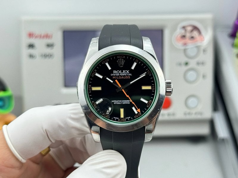 VS Rolex Milgauss Nfc