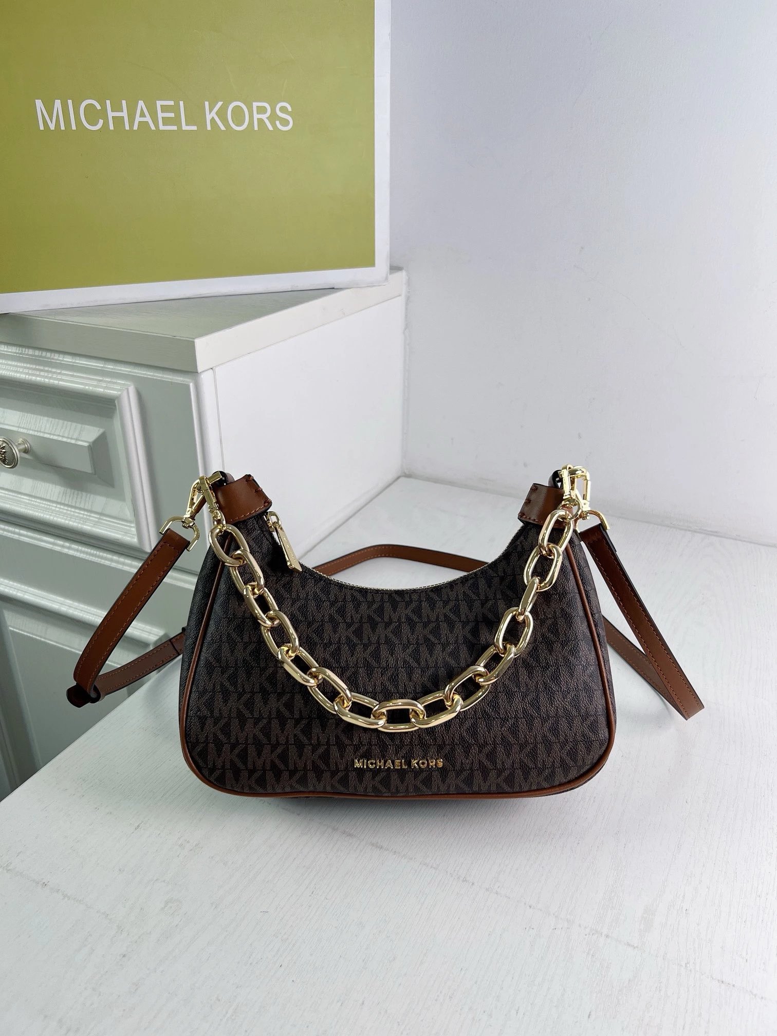 Michael Kors Jet Set Charm Hobo Bag