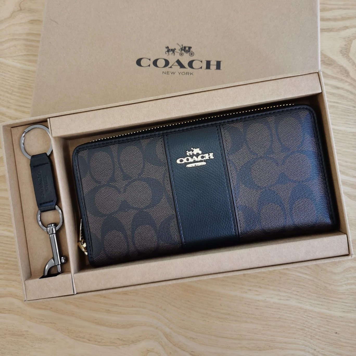 Coach Signature Slim Wallet wi