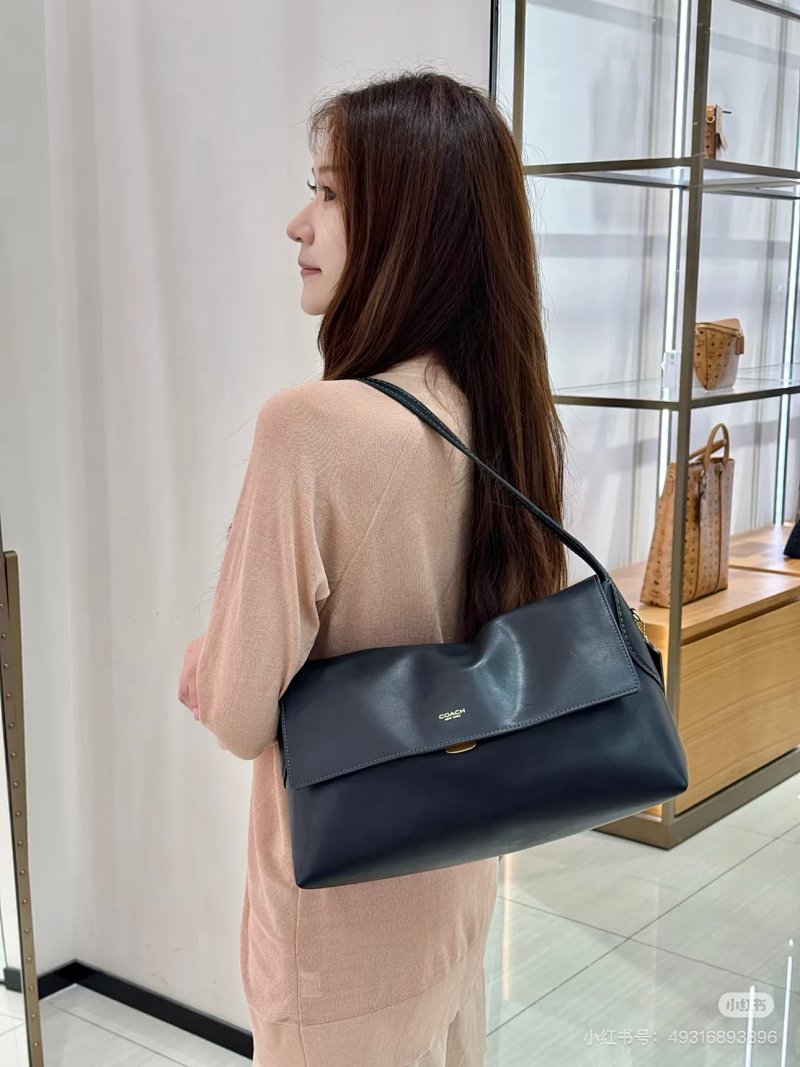Shoulder bag from Foreign trade genuine