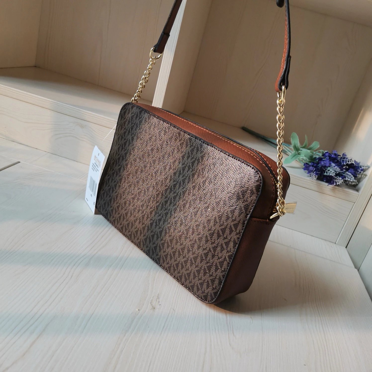 Michael Kors Jet Set Travel Medium Saffiano Leather Crossbody Bag