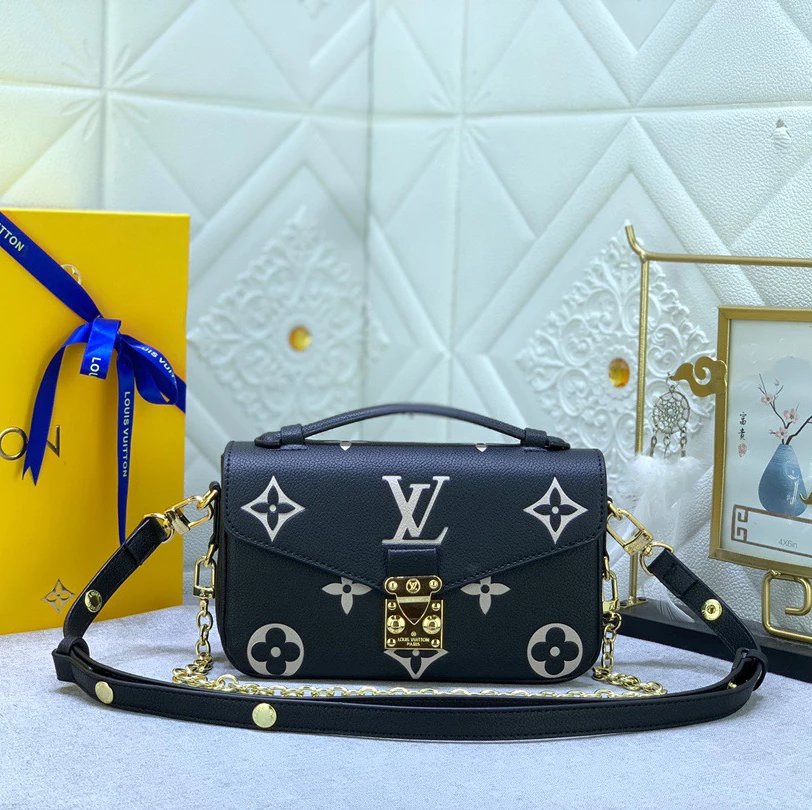 Louis Vuitton Pochette Metis 2