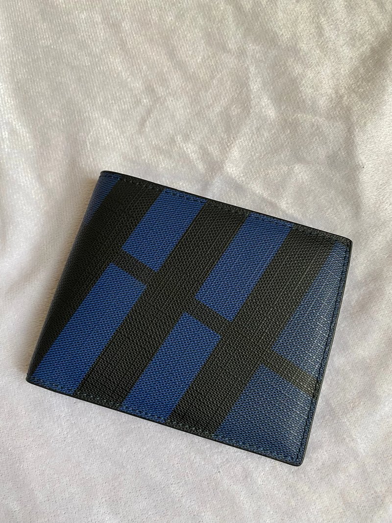 Burberry coin purse