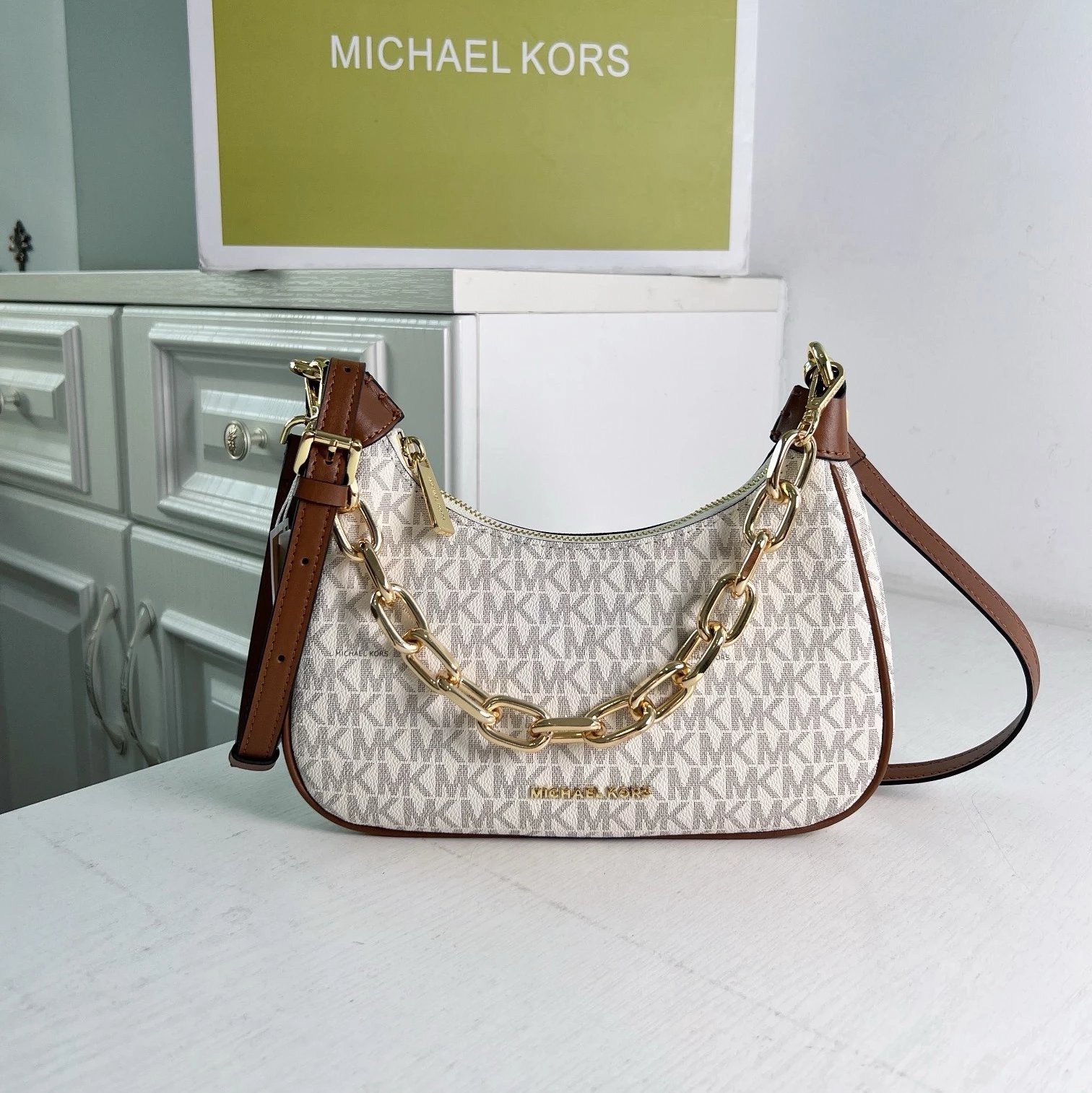 Michael Kors Signature Chain H