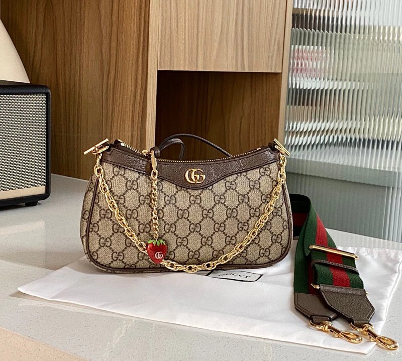 Gucci shoulder bag