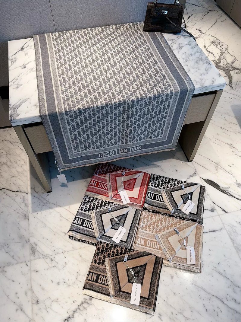 Louis Vuitton scarf
