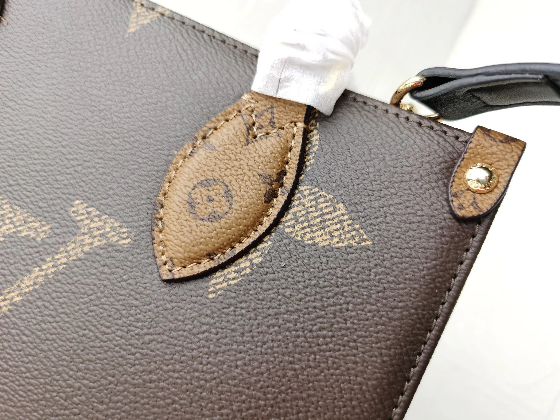 Louis Vuitton OnTheGo Mm 4