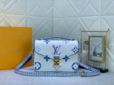 Louis Vuitton Pochette Metis