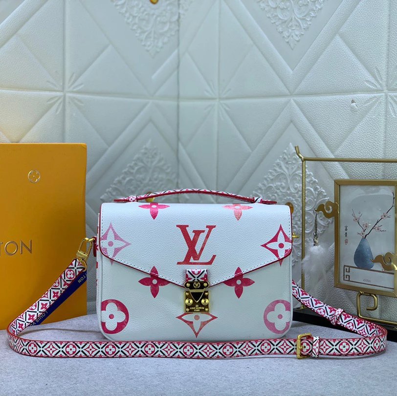 Louis Vuitton Pochette Metis
