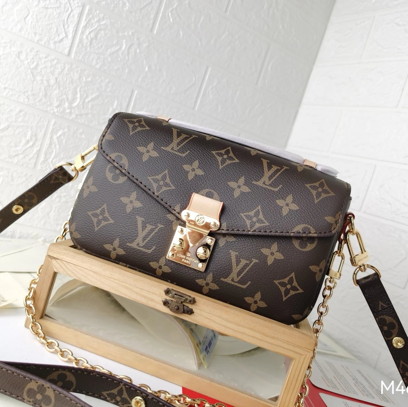 Louis Vuitton Dauphine Crossbo
