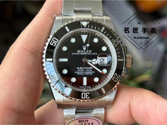 Real photos: RF 41mm new black fruit, 3235 original movement modified free-sprung balance, completely identical to the original, 41mm 904 stainless steel, sapphire crystal, super lume, 72-hour power reserve, 100m water resistance.