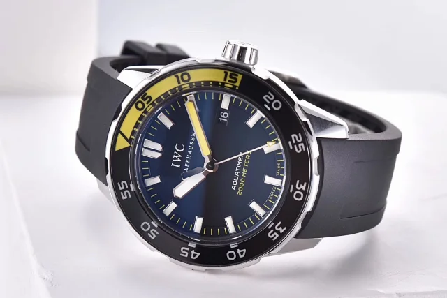 ZZ厂万国 海洋时计 44mm(图2)