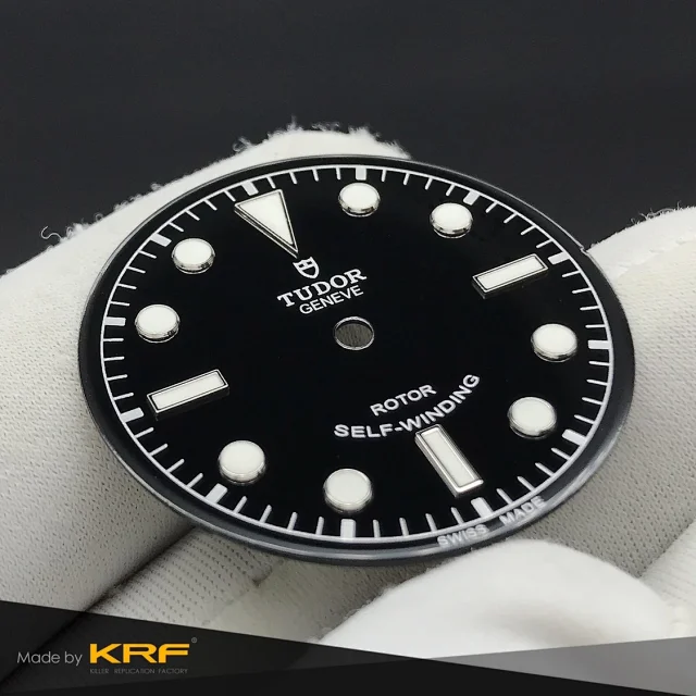 KRF厂帝舵V3碧湾糸列36mm 79500黑面钢带(图3)