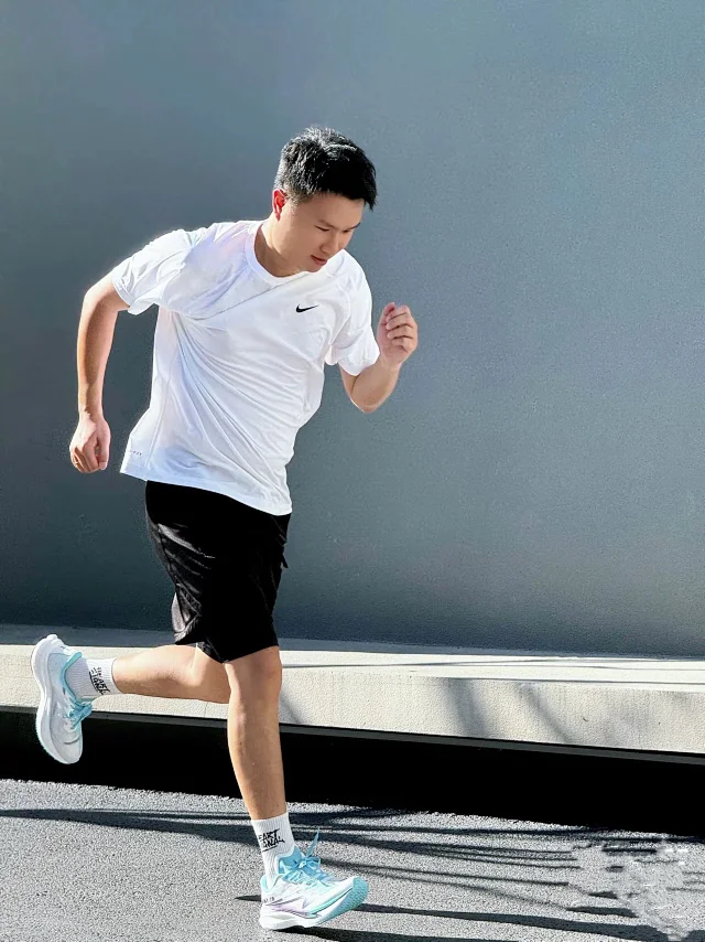 Nike Basic Gym Top | Various Colours