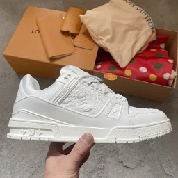 thumbnail for 男39，41，45码 广州版 白武士头层皮 内标包边头层皮 原盒v31