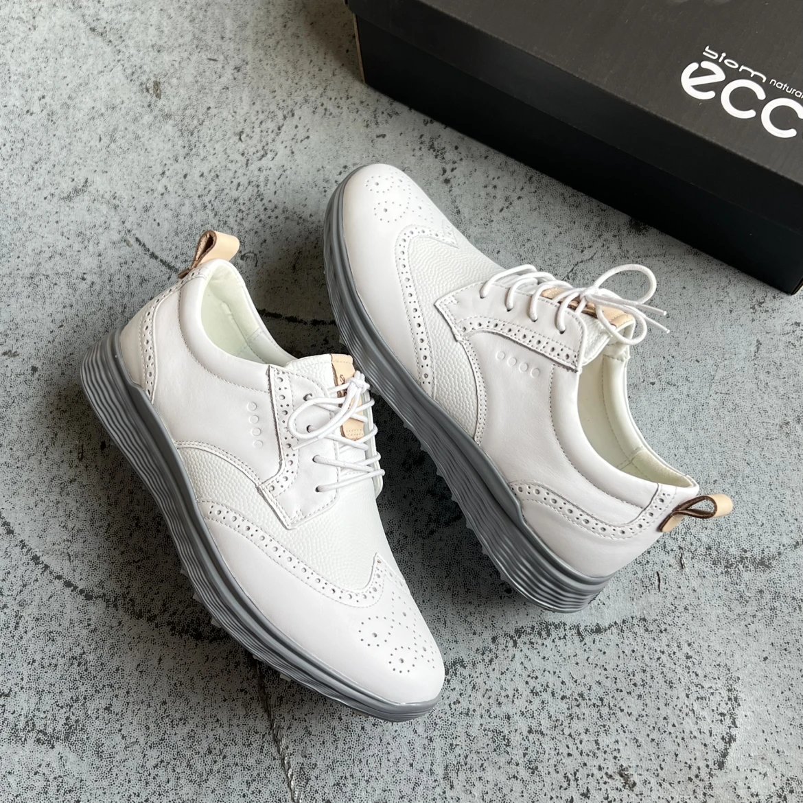 Brogue Golf Shoe