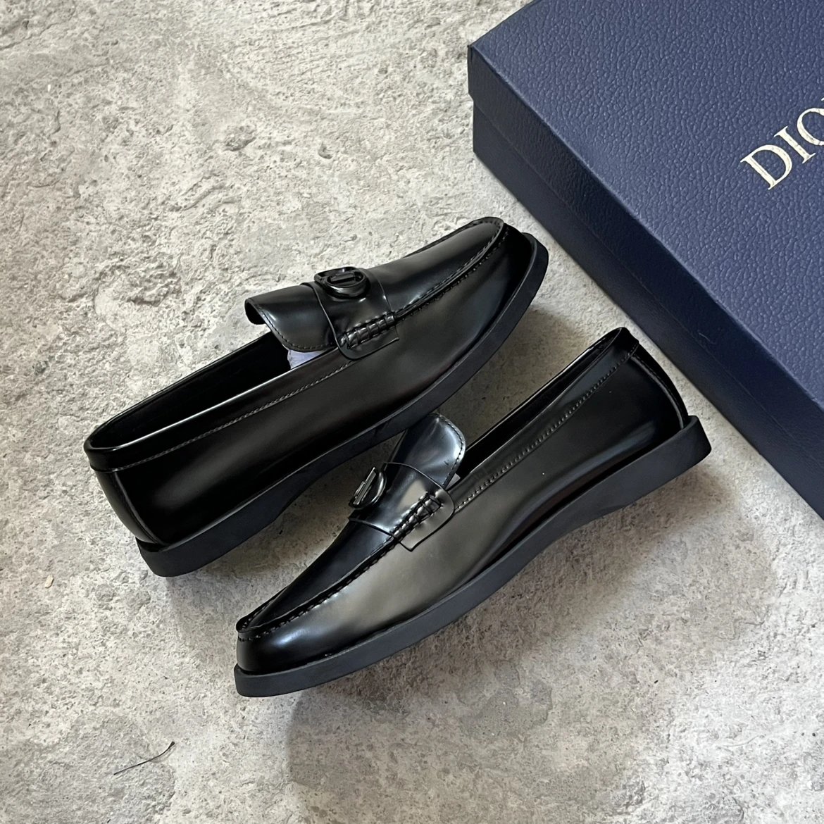 CD Open Pearl Leather Loafer