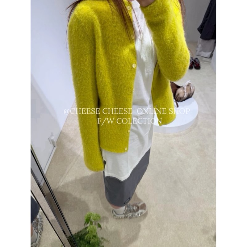 Sweater from Cheese/ Kishi