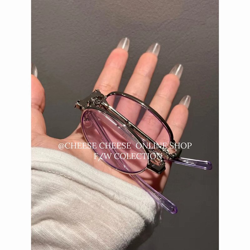 Glasses from Cheese/ Kishi